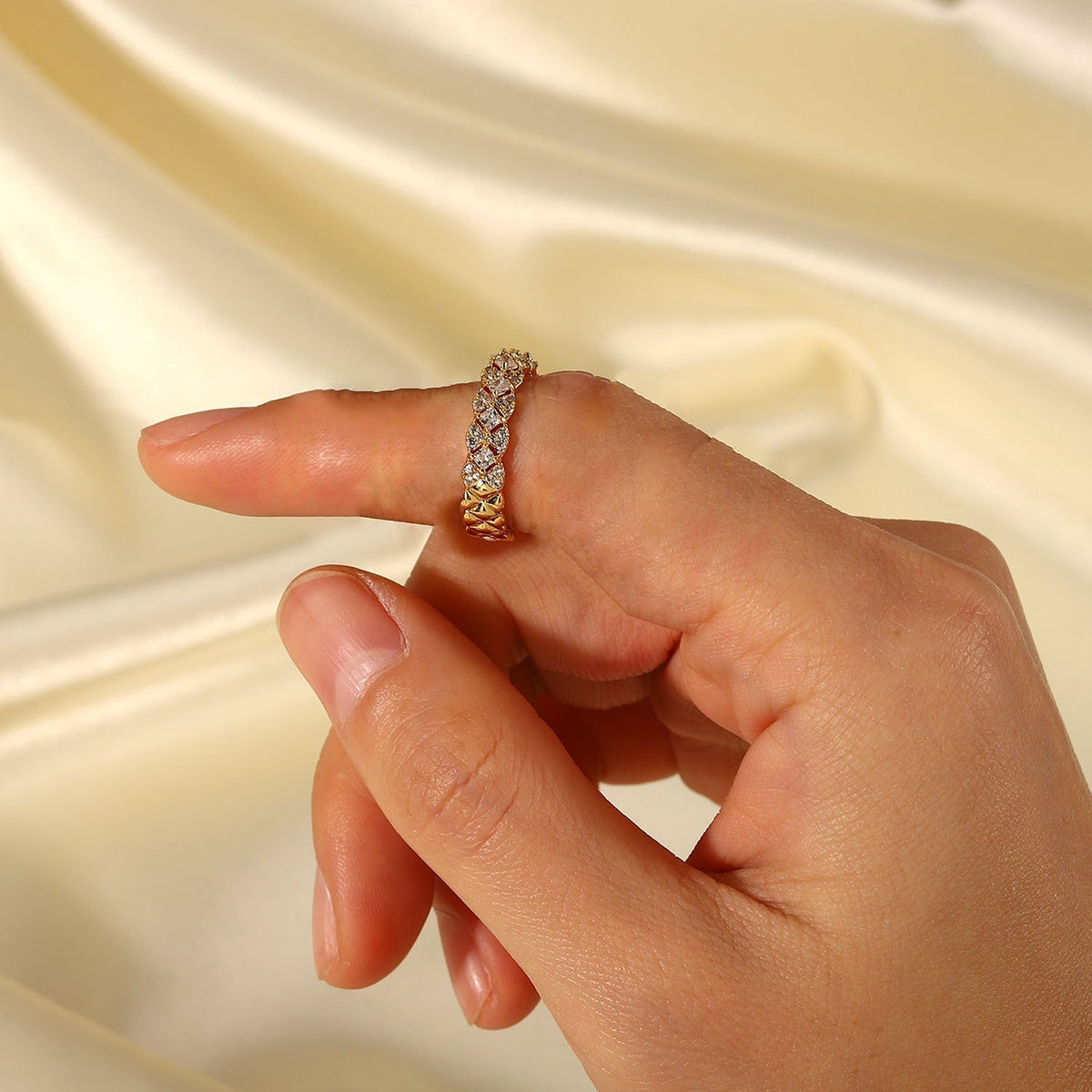 Camille Gold Gemustert Ring