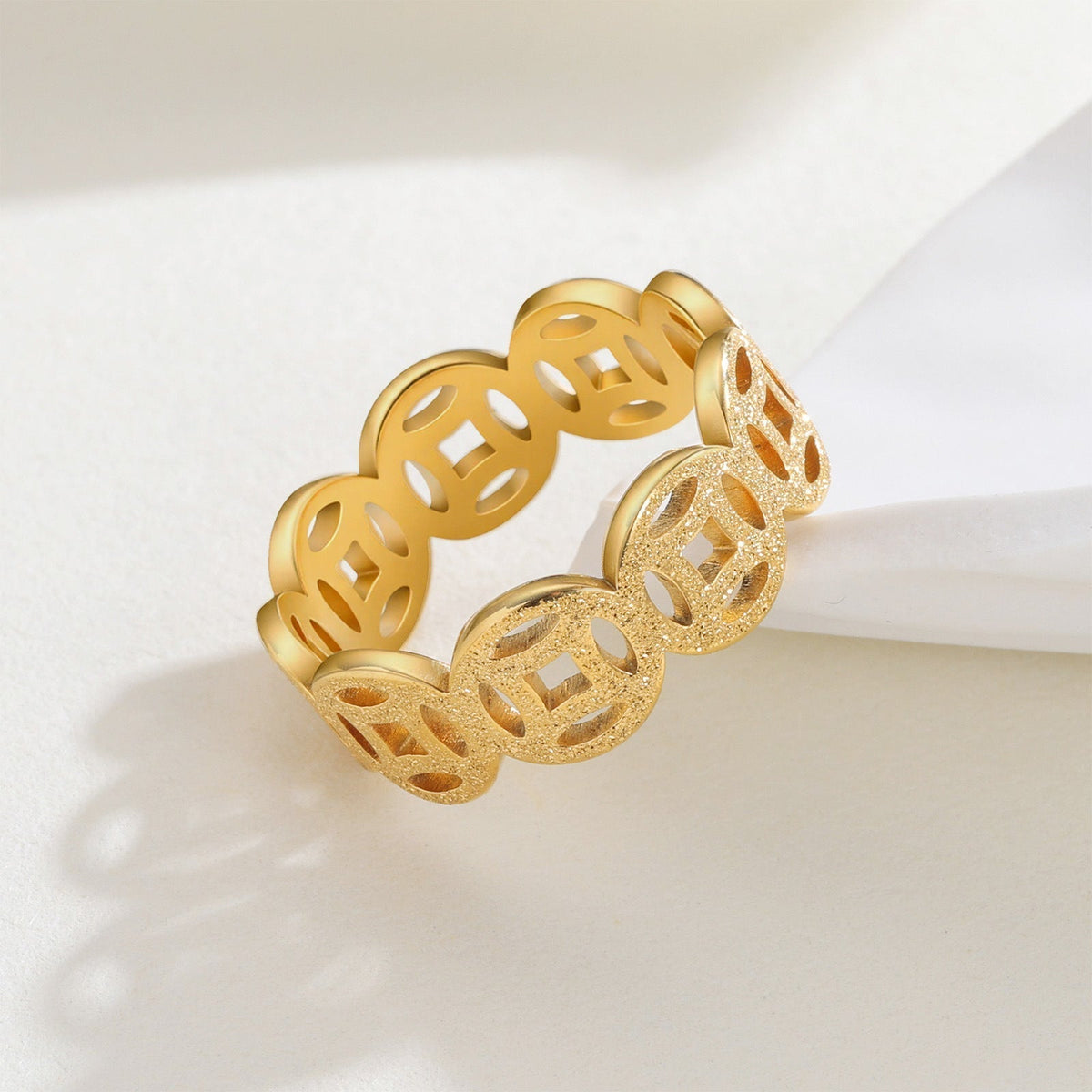 Ella Klassisch Pattern Ring | Gold