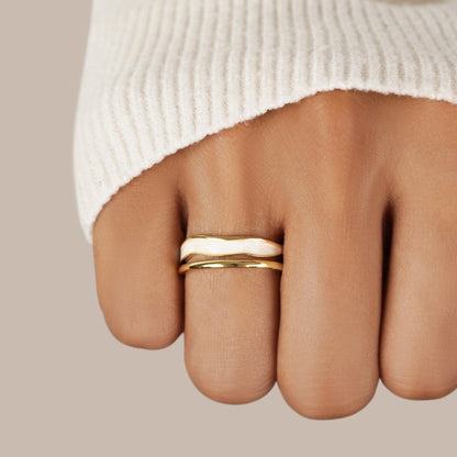 Gold Skulptural Wickel Ring