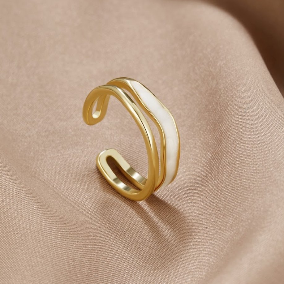 Gold Skulptural Wickel Ring