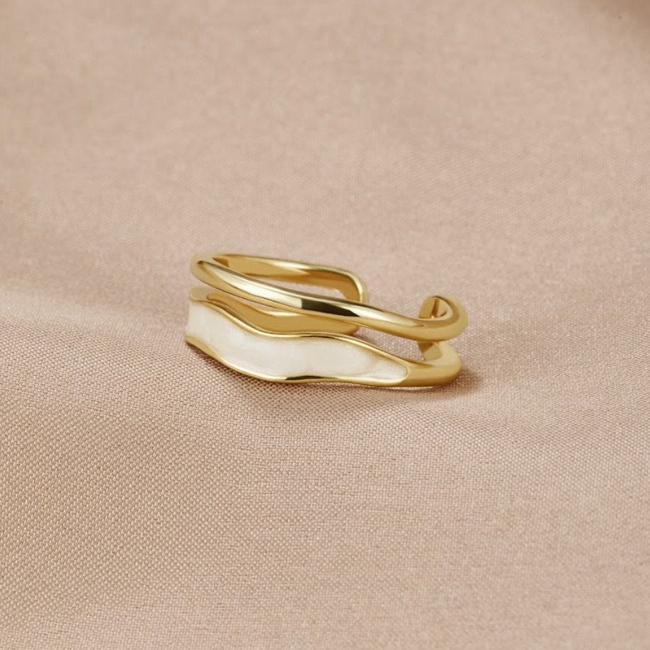 Gold Skulptural Wickel Ring